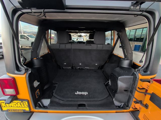 Used 2012 Jeep Wrangler Unlimited Sahara AWD/4WD image 16