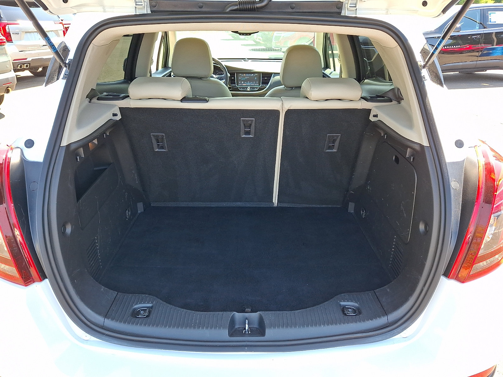 Used 2017 Buick Encore Essence FWD image 29