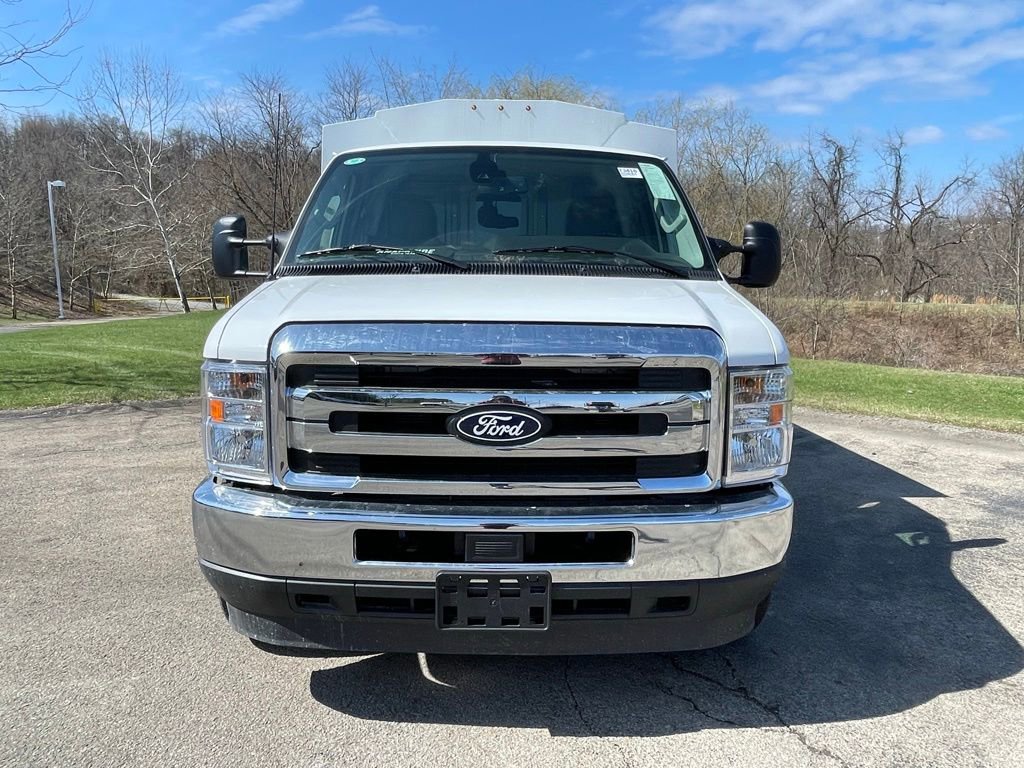 New 2026 Ford E-350 and Econoline 350 Super Duty w/ Power Equipment Group image 8
