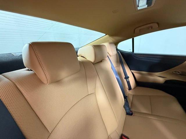 Certified 2024 Lexus ES 300h w/ Premium Package FWD image 30
