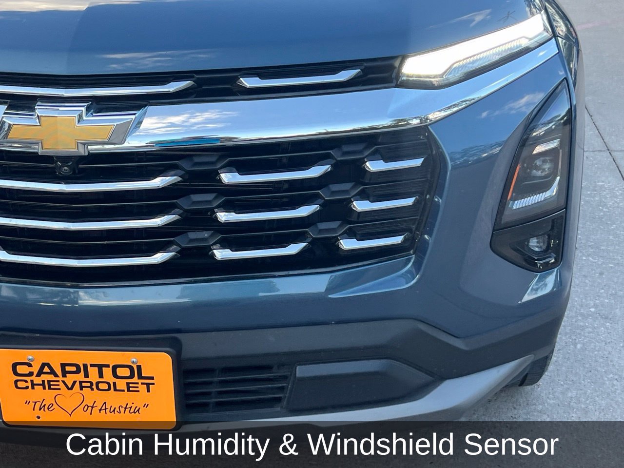 Used 2025 Chevrolet Equinox LT w/ Convenience Package II FWD image 9