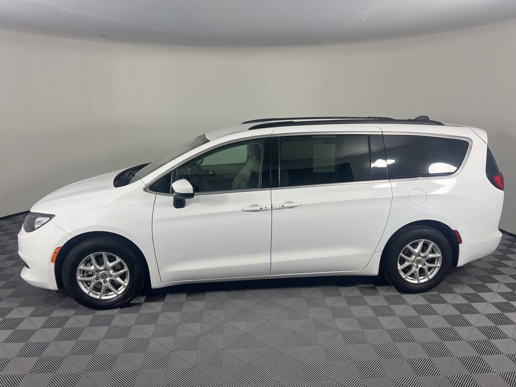 Used 2021 Chrysler Voyager Lxi image 5