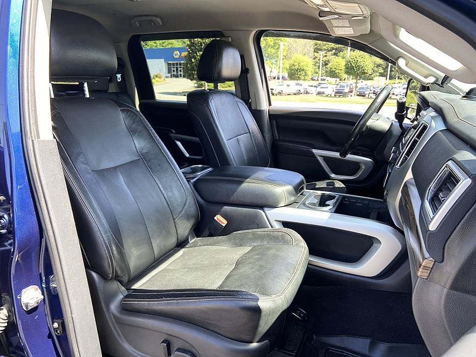 Used 2017 Nissan Titan SL RWD image 8