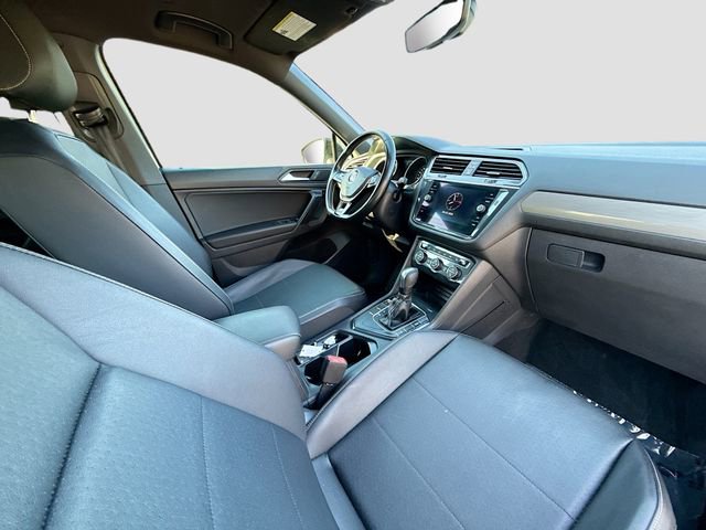 Used 2021 Volkswagen Tiguan SE R-Line image 27