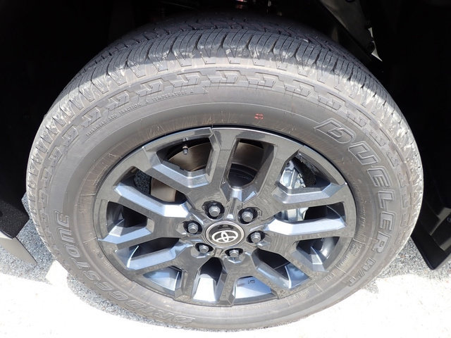 Used 2026 Toyota Sequoia Platinum AWD/4WD image 10