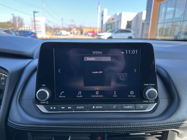 Used 2025 Nissan Rogue SV image 31