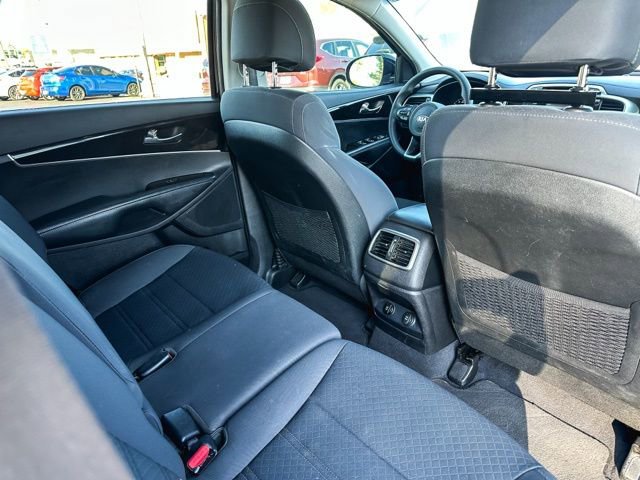 Used 2017 Kia Sorento LX image 24