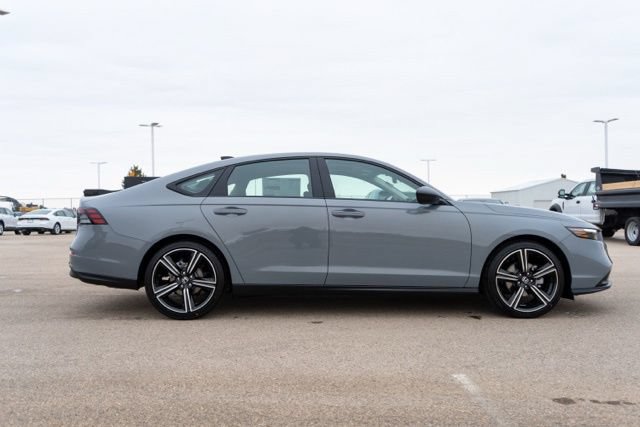Used 2025 Honda Accord SE image 8