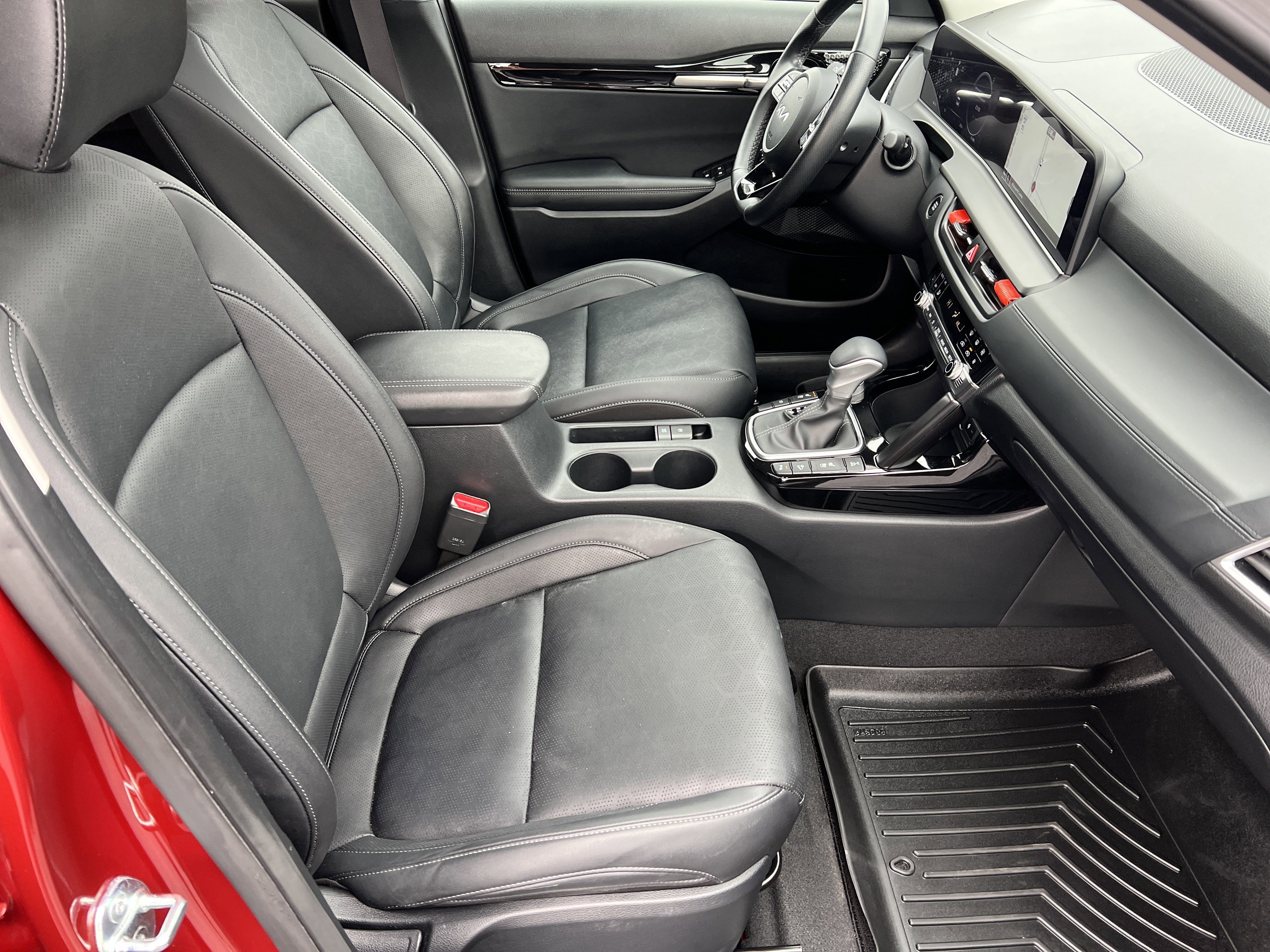 Used 2025 Kia Seltos SX w/ SX Sunroof Package image 15