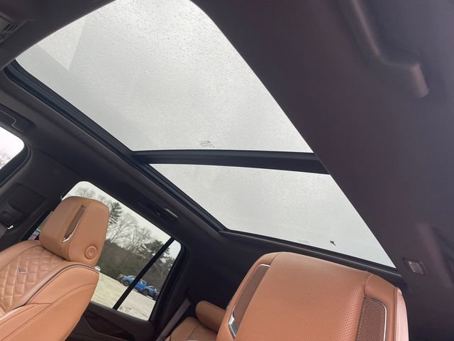 Used 2023 Cadillac Escalade Premium Luxury image 42