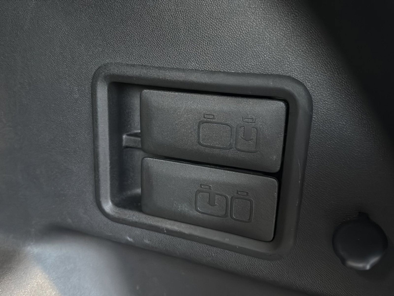 Used 2023 Chevrolet Equinox LT image 26