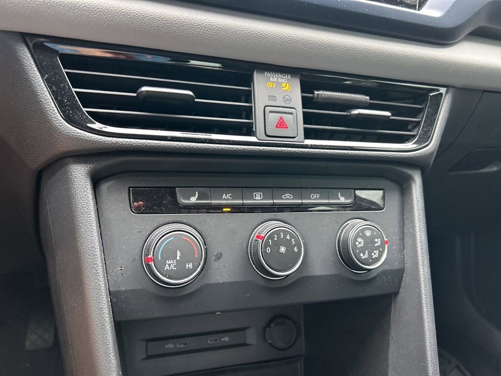 Used 2022 Volkswagen Taos SE image 36