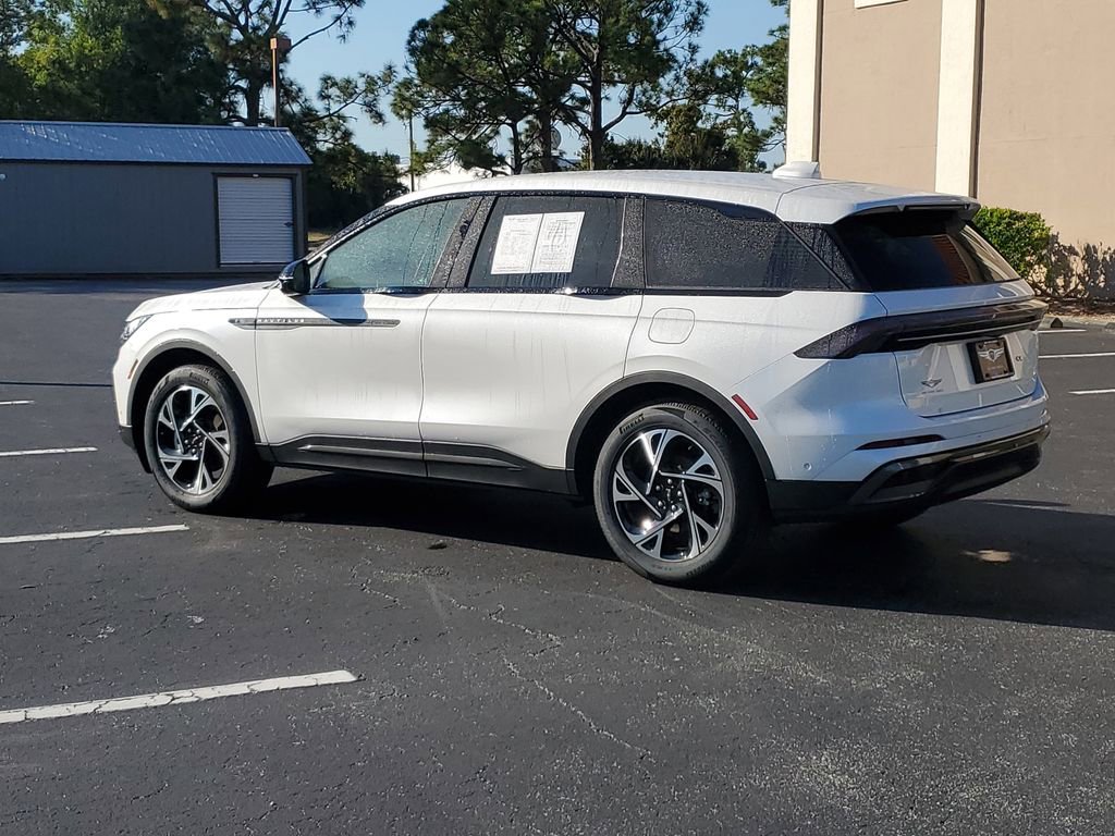 Used 2024 Lincoln Nautilus Premier w/ Jet Appearance Package image 7