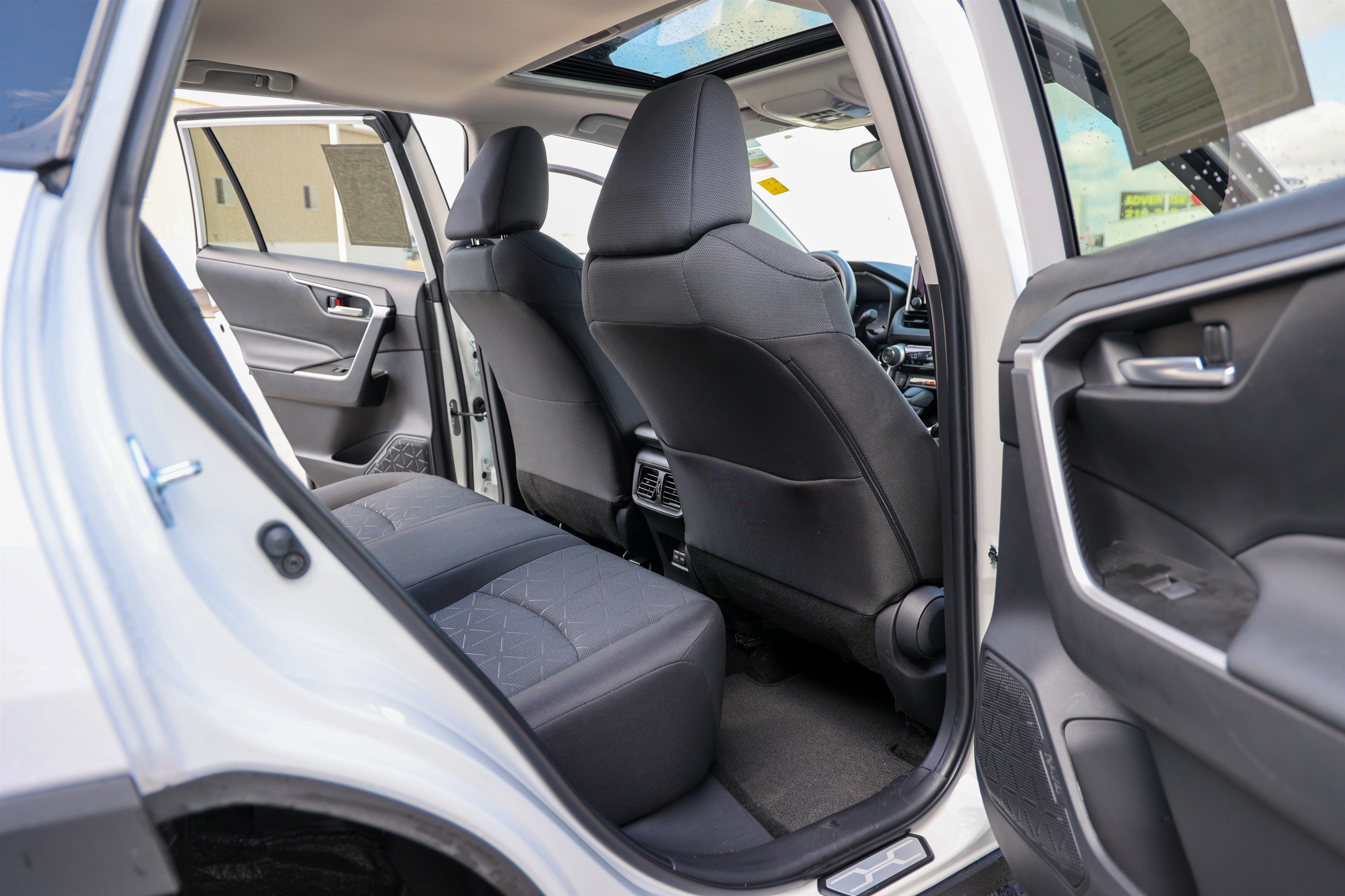 Certified 2025 Toyota RAV4 XLE w/ Convenience Package FWD image 41