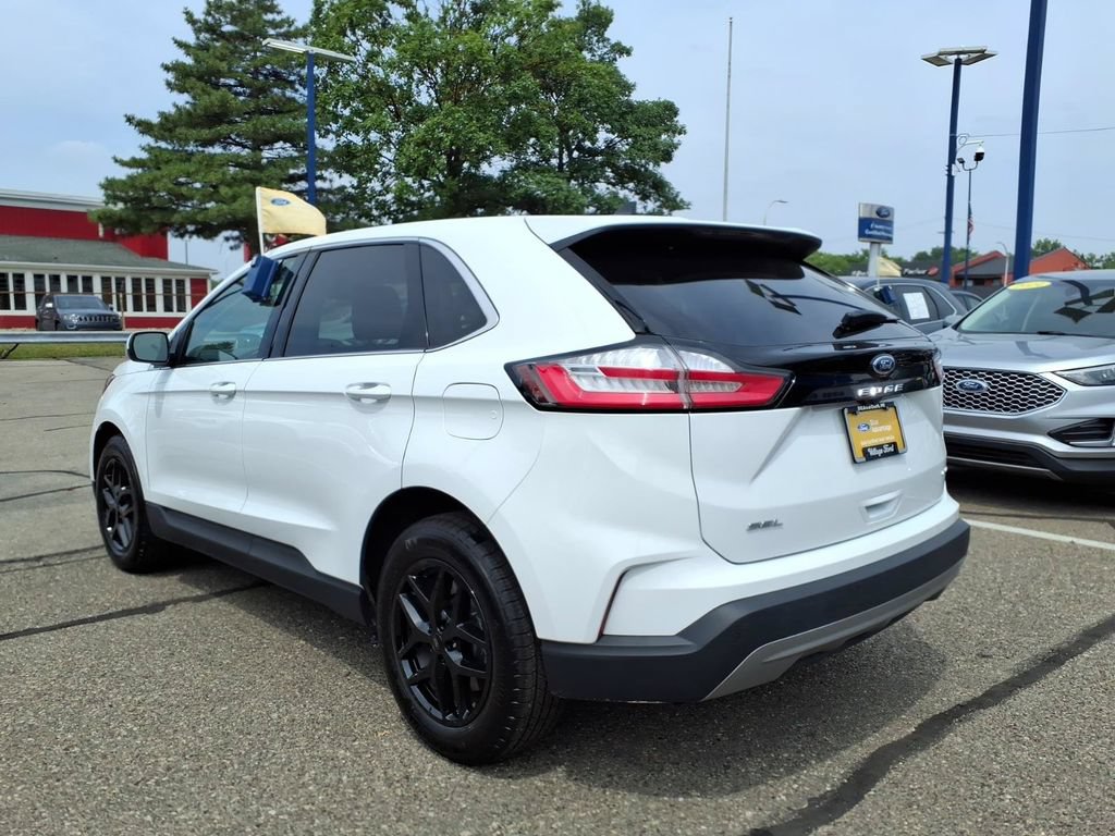 Certified 2023 Ford Edge SEL w/ Convenience Package AWD/4WD image 9