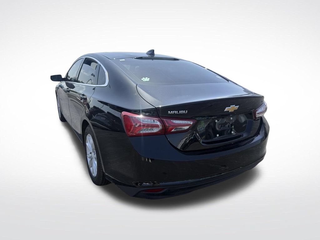 Used 2019 Chevrolet Malibu LT w/ Leather Package FWD image 7