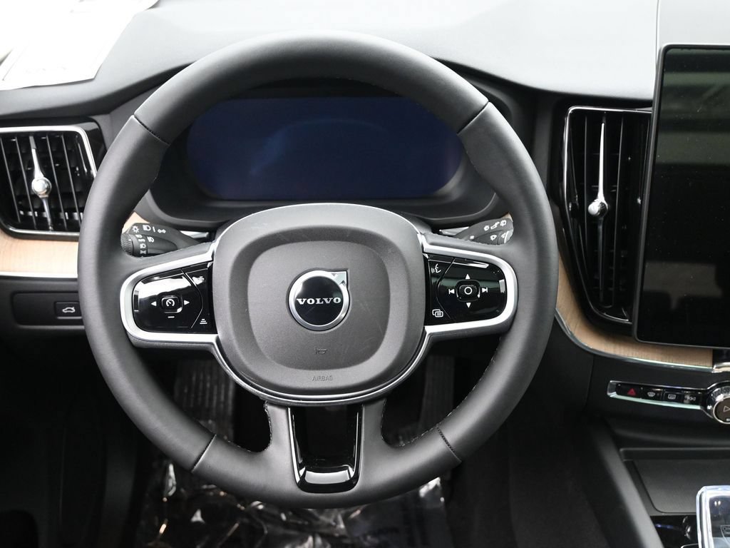 New 2026 Volvo XC60 B5 Plus w/ Climate Package AWD/4WD image 16