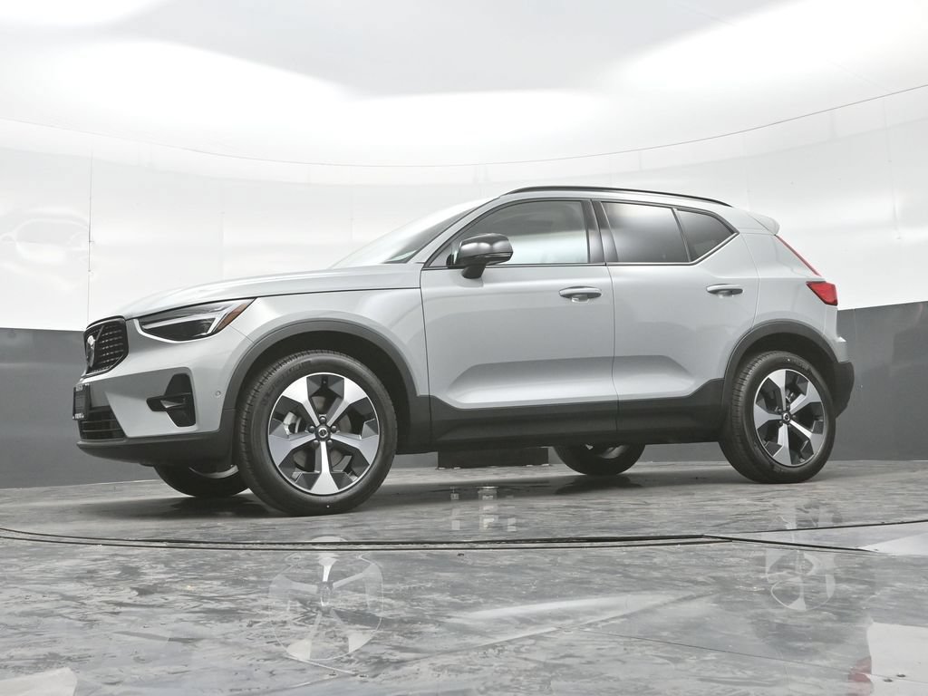 New 2026 Volvo XC40 B5 Plus w/ Protection Package Premier AWD/4WD image 21