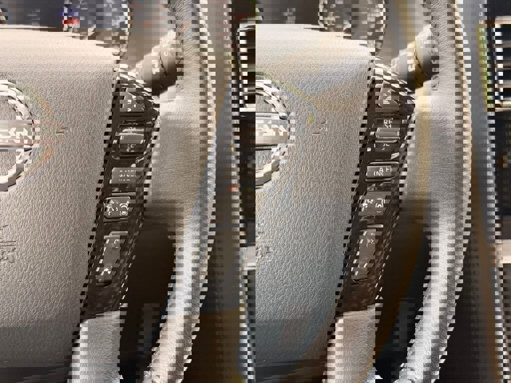 Used 2024 Nissan Armada SV image 29