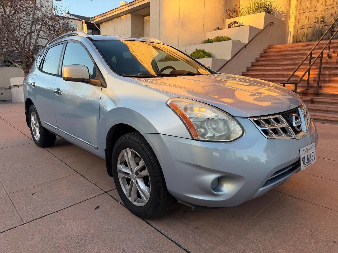 Used 2013 Nissan Rogue SV w/ Premium Pkg