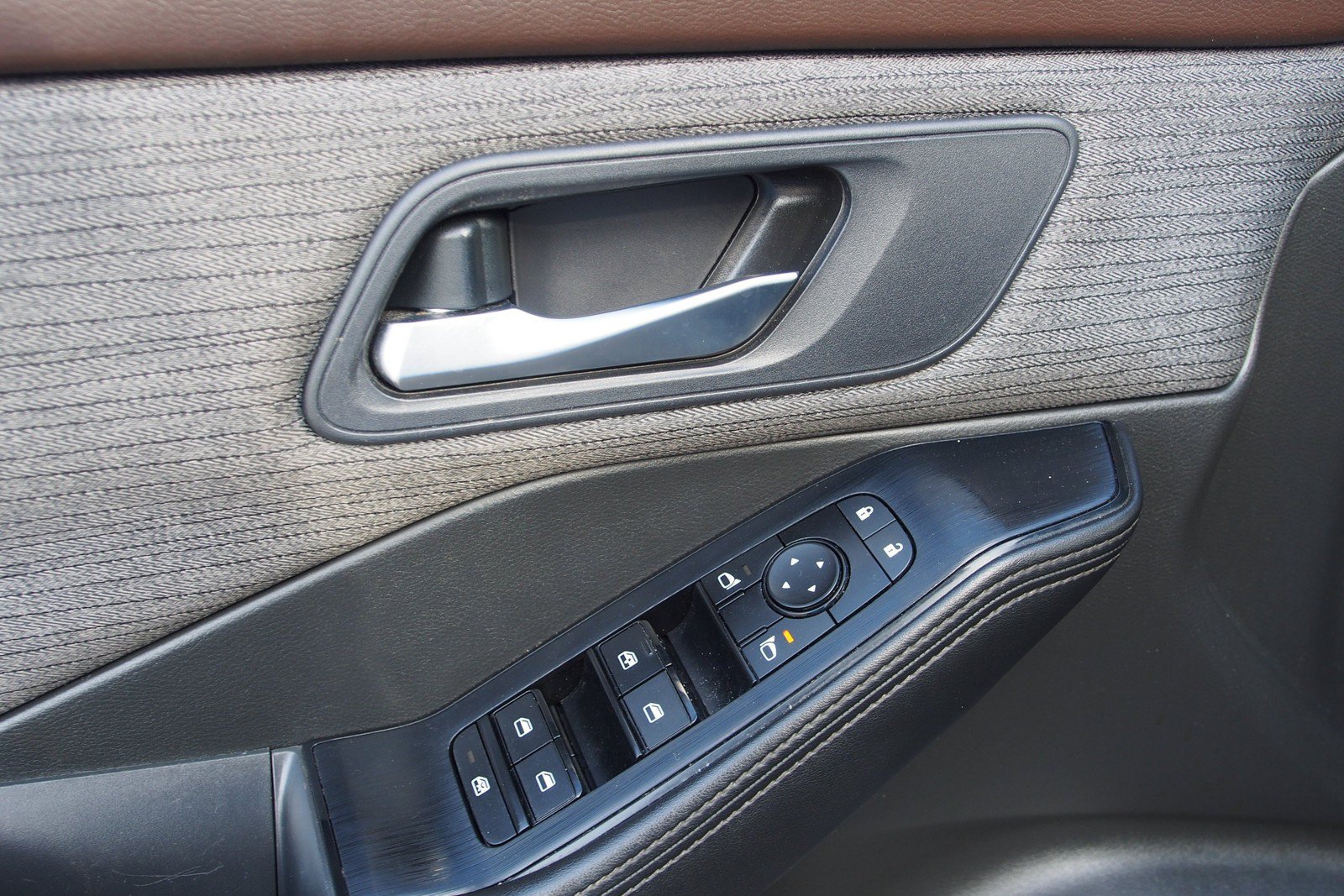 Used 2023 Nissan Rogue SV FWD image 20