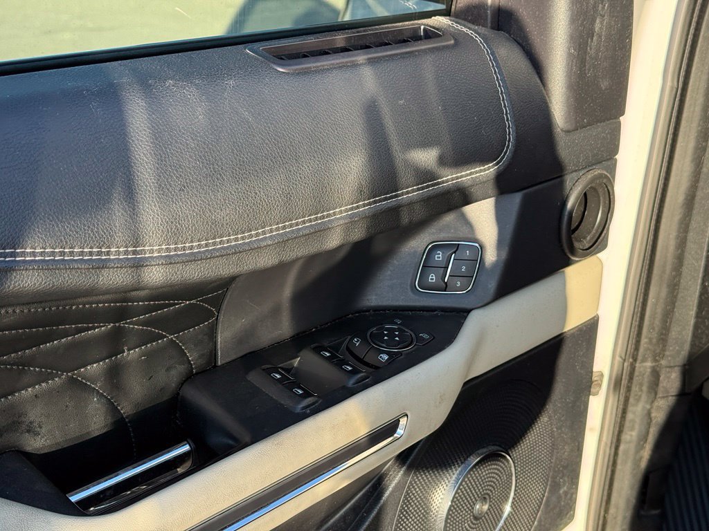 Used 2019 Ford Expedition Max Platinum AWD/4WD image 11