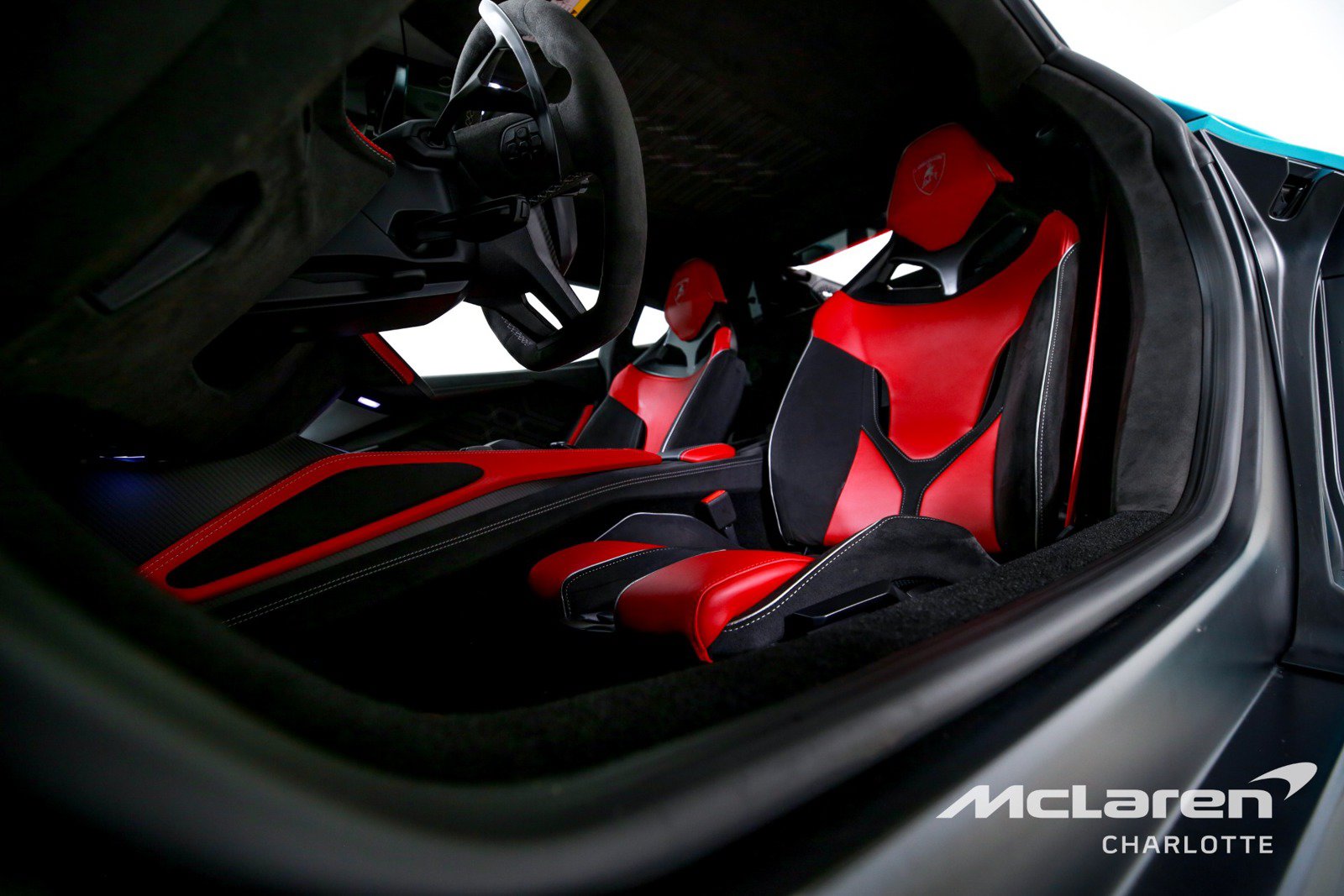 Used 2025 Lamborghini Revuelto AWD/4WD image 12