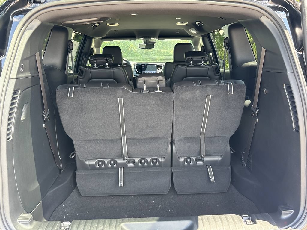 New 2027 Chrysler Pacifica Select FWD image 31
