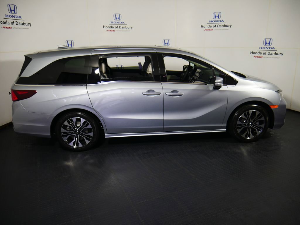 New 2026 Honda Odyssey Elite image 3