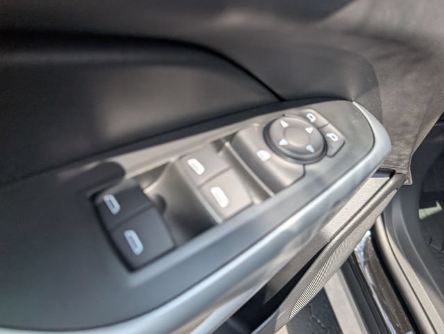 New 2026 Chevrolet Trax LS w/ LS Convenience Package FWD image 15