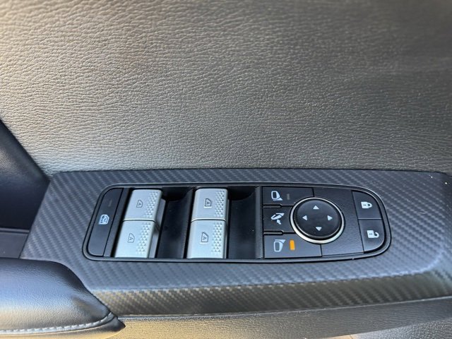 Used 2023 Mitsubishi Outlander SE Black Edition image 10