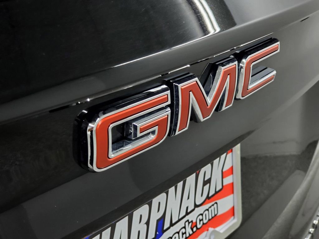 Used 2025 GMC Acadia Elevation image 24
