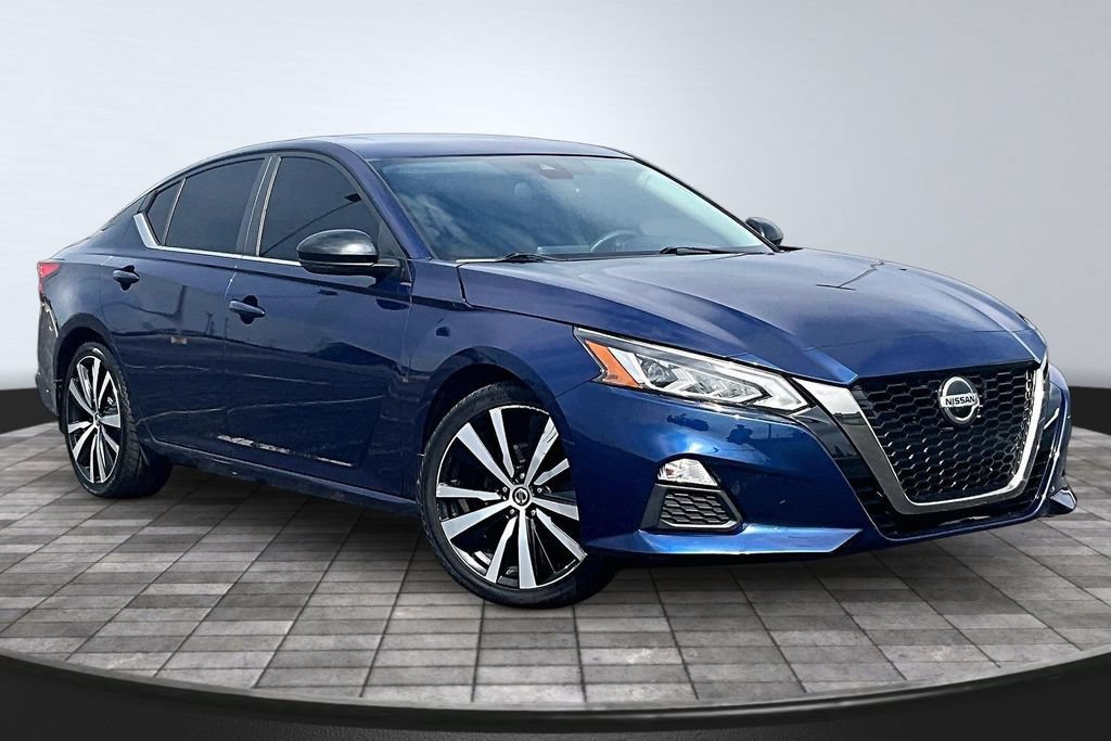 Used 2020 Nissan Altima 2.5 SR w/ Premium Package FWD image 11