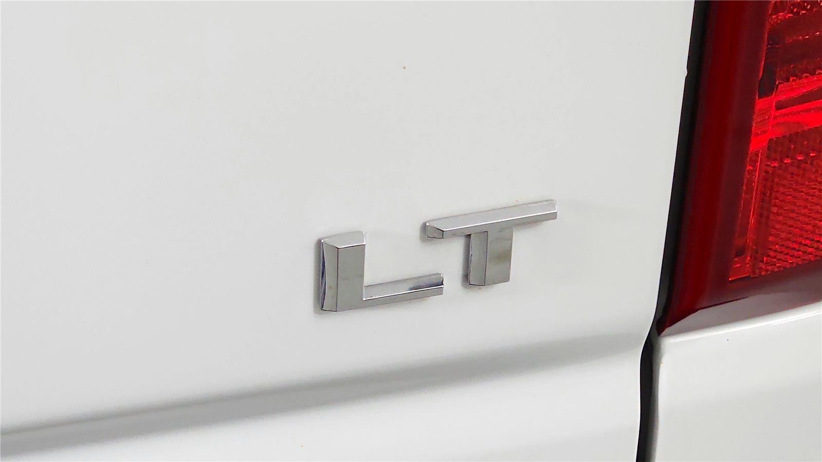 Used 2024 Chevrolet Silverado 1500 LT AWD/4WD image 18