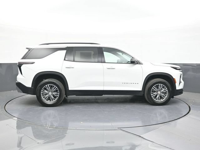 Used 2025 Chevrolet Traverse LT w/ Driver Confidence Package AWD/4WD image 16