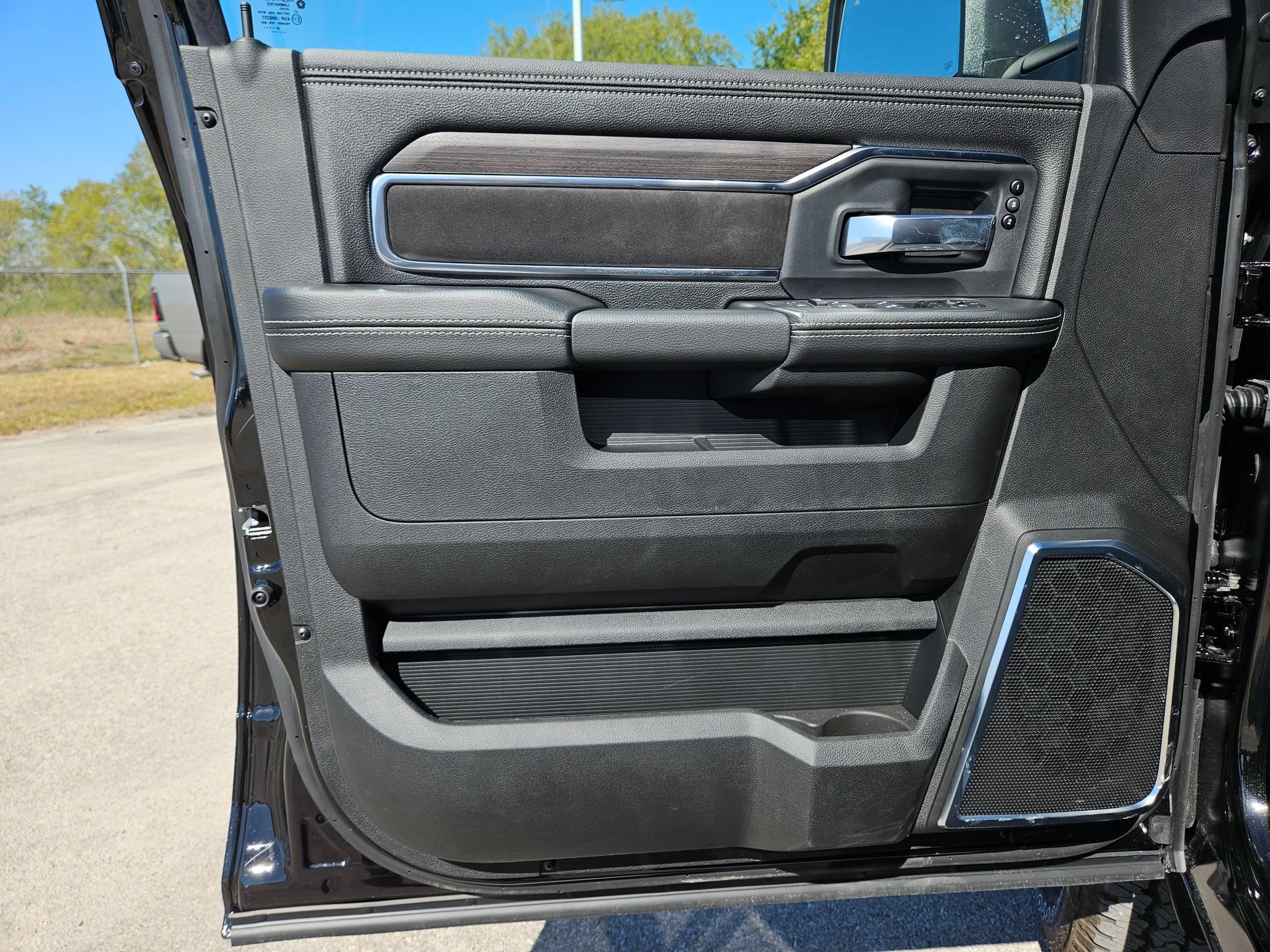 New 2026 RAM 2500 Laramie w/ Night Edition AWD/4WD image 11