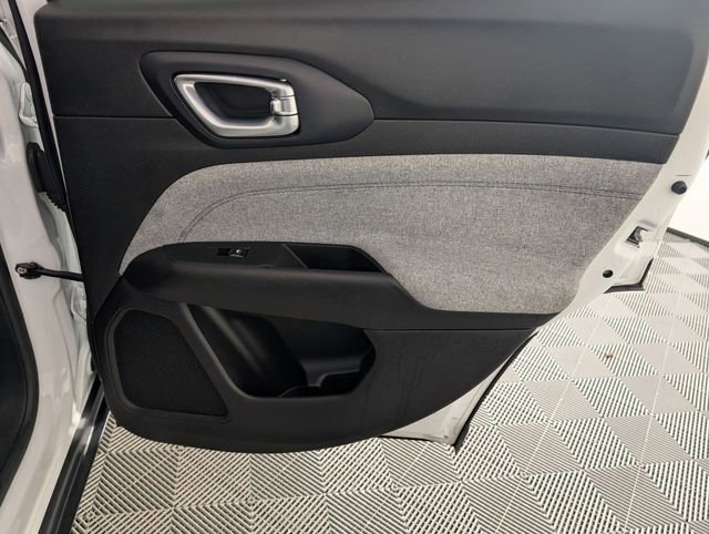 Used 2024 Jeep Compass Latitude image 29