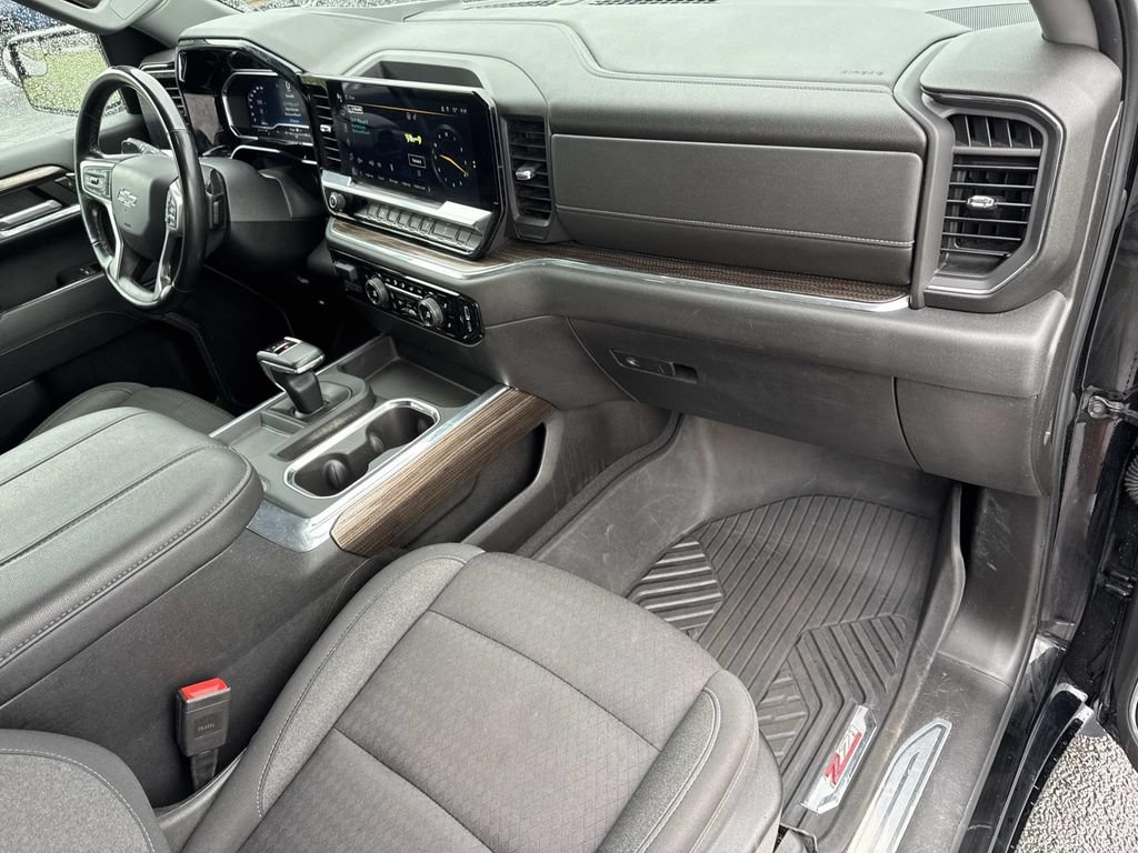 Used 2023 Chevrolet Silverado 1500 RST AWD/4WD image 25