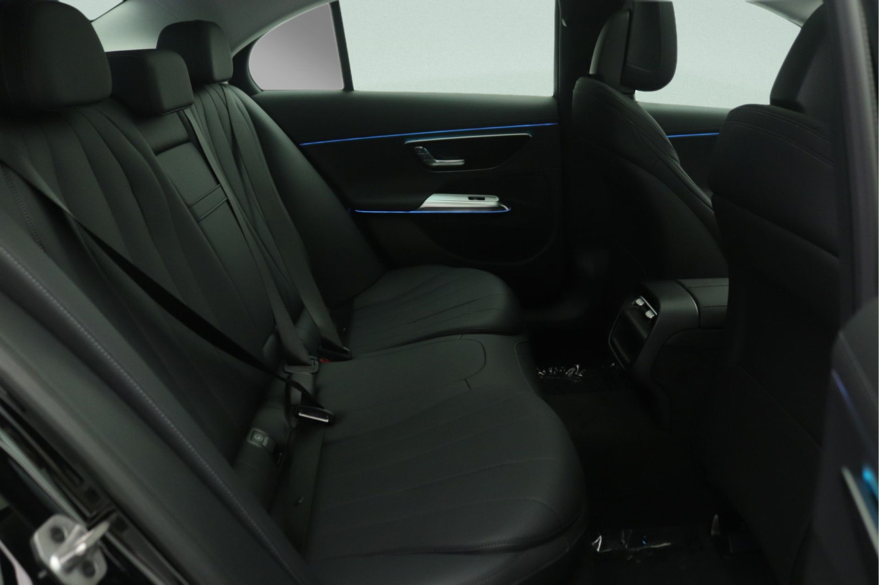 New 2026 Mercedes-Benz E 350 4MATIC Sedan image 8