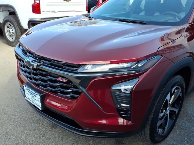 Certified 2024 Chevrolet Trax RS w/ Driver Confidence Package image 10