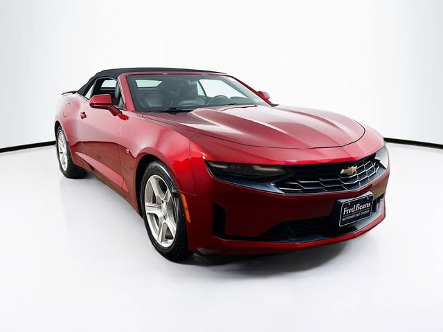 Used 2021 Chevrolet Camaro LT image 1