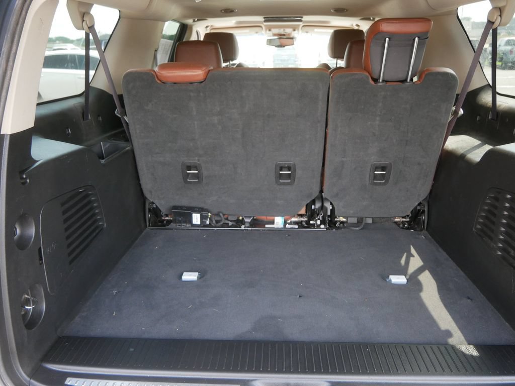 Used 2016 Cadillac Escalade ESV Luxury AWD/4WD image 9