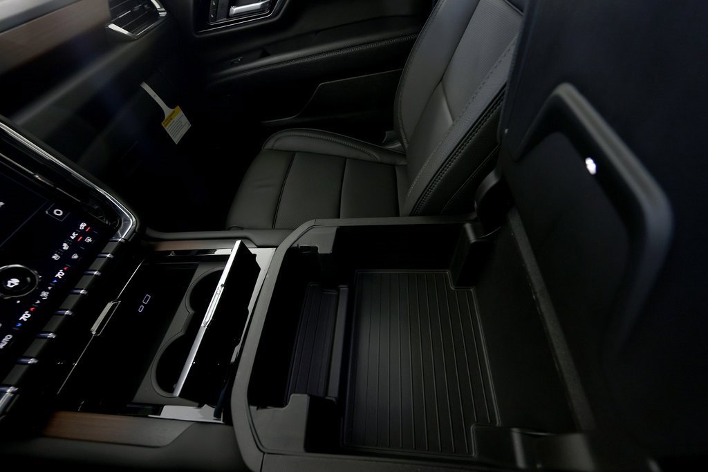 Used 2026 GMC Yukon Denali w/ Sun & Power Step Package image 38