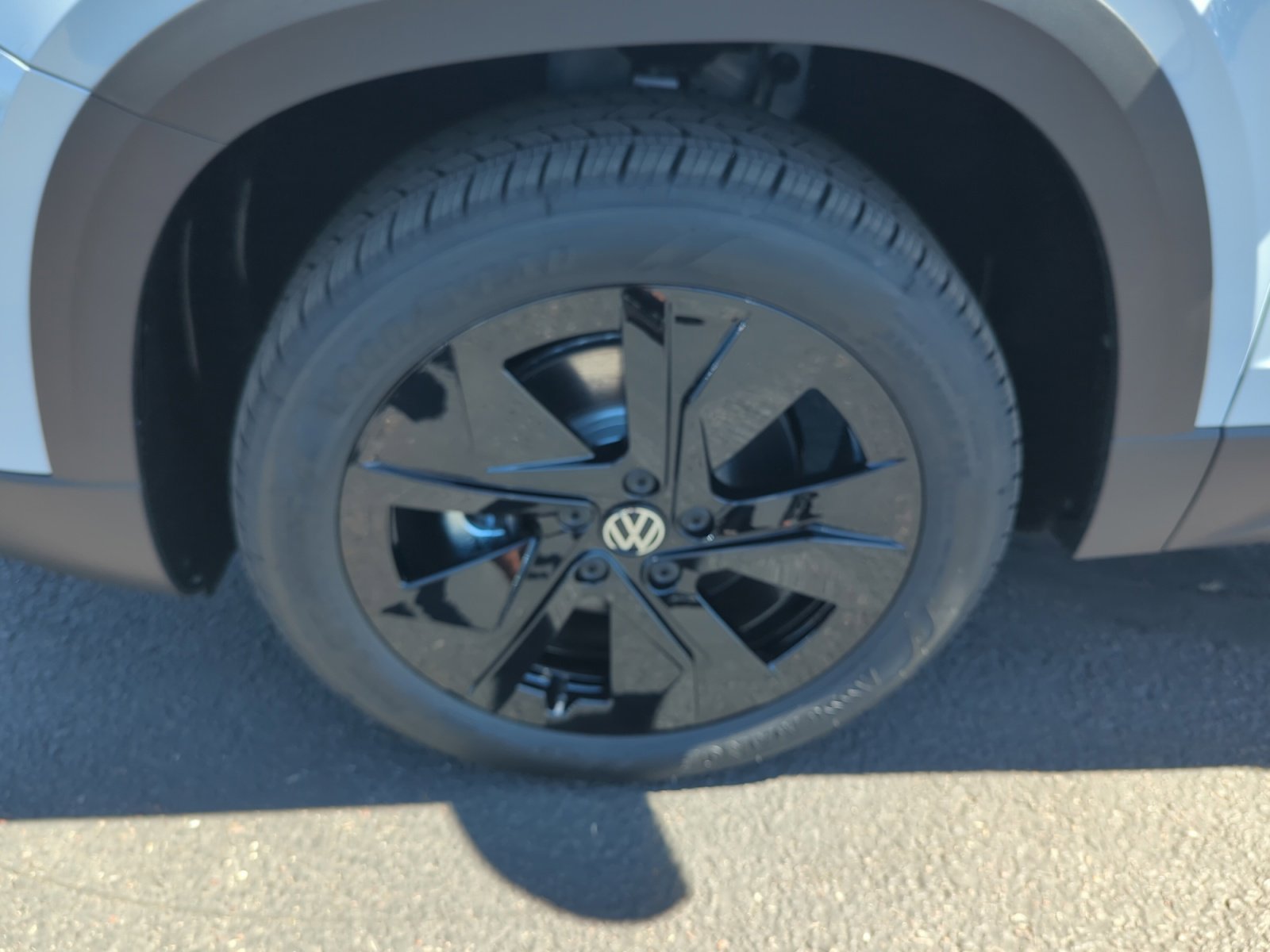 New 2026 Volkswagen Taos SE FWD image 25