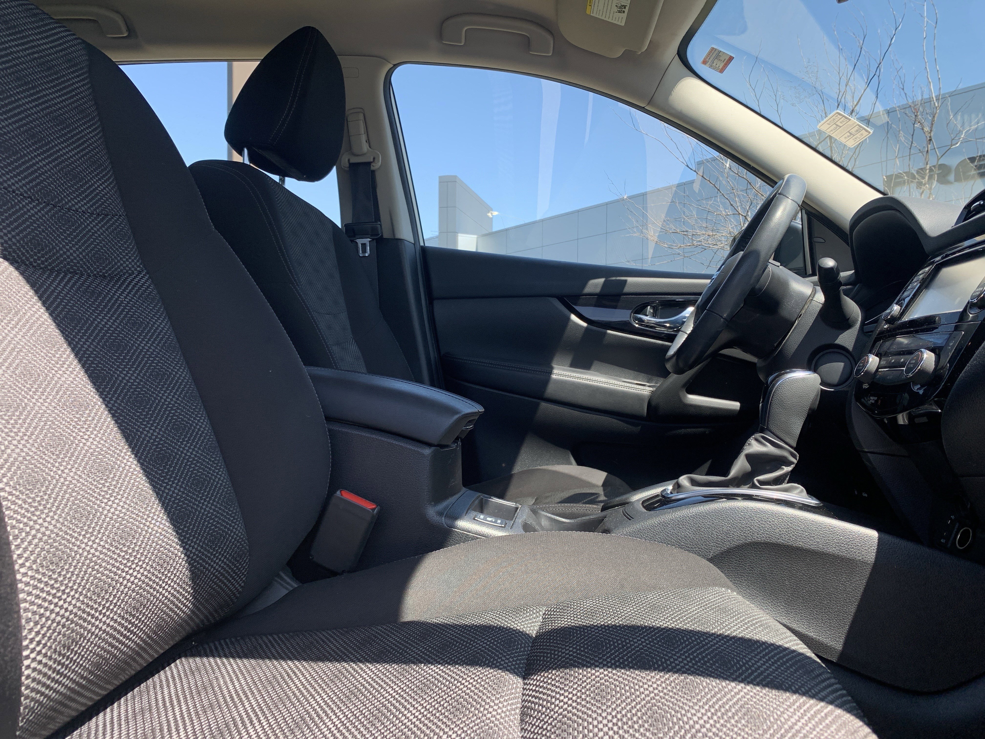 Used 2017 Nissan Rogue Sport SV w/ SV Premium Package FWD image 35