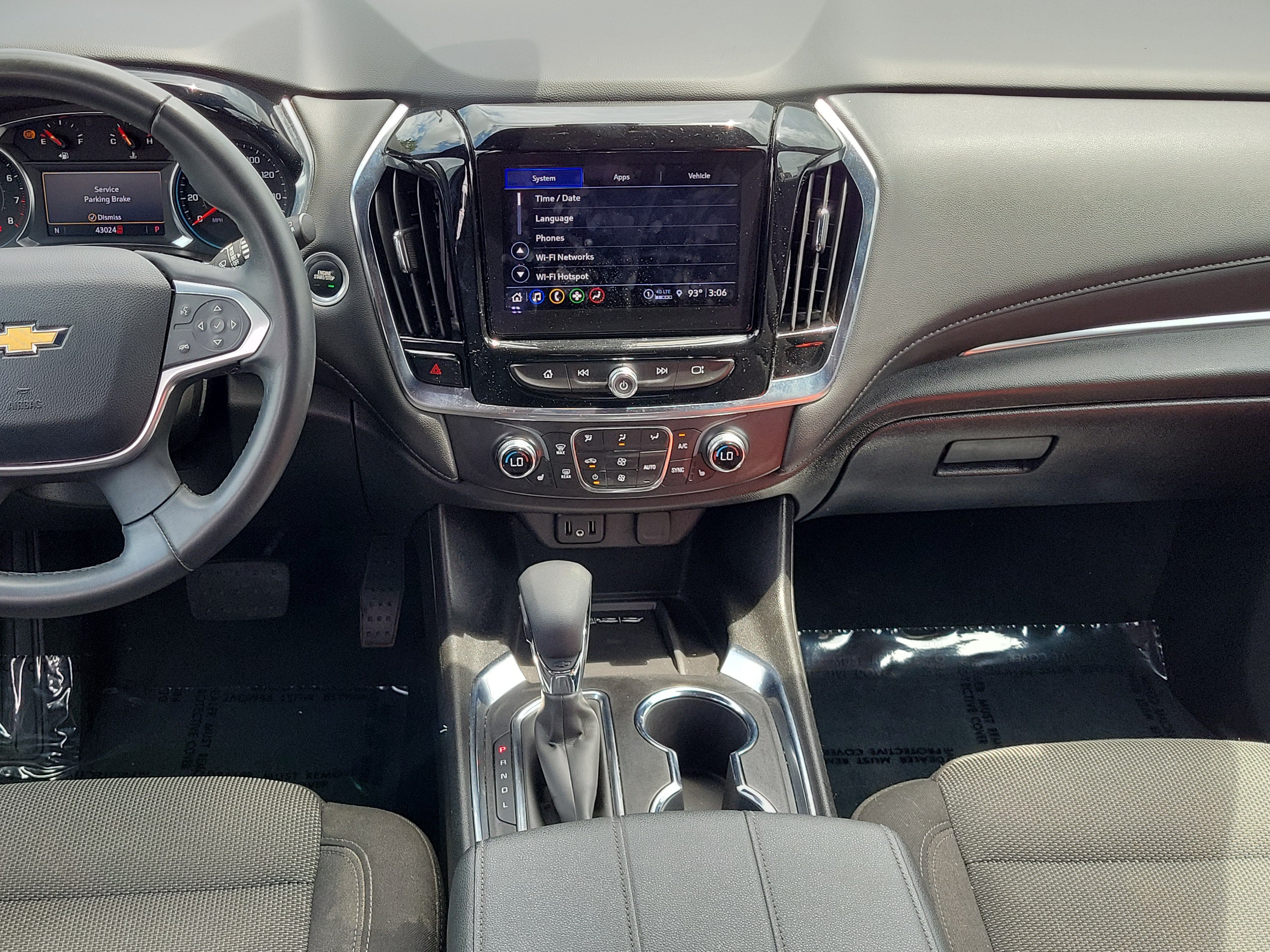 Used 2023 Chevrolet Traverse LT FWD image 15