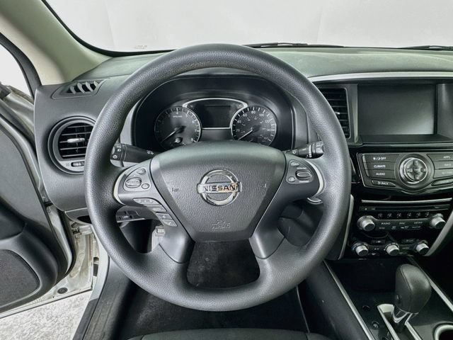 Used 2018 Nissan Pathfinder S FWD image 14