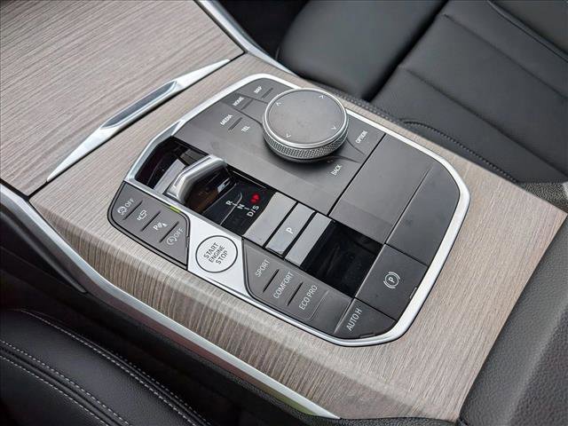 Used 2025 BMW 330i xDrive Sedan AWD/4WD image 16