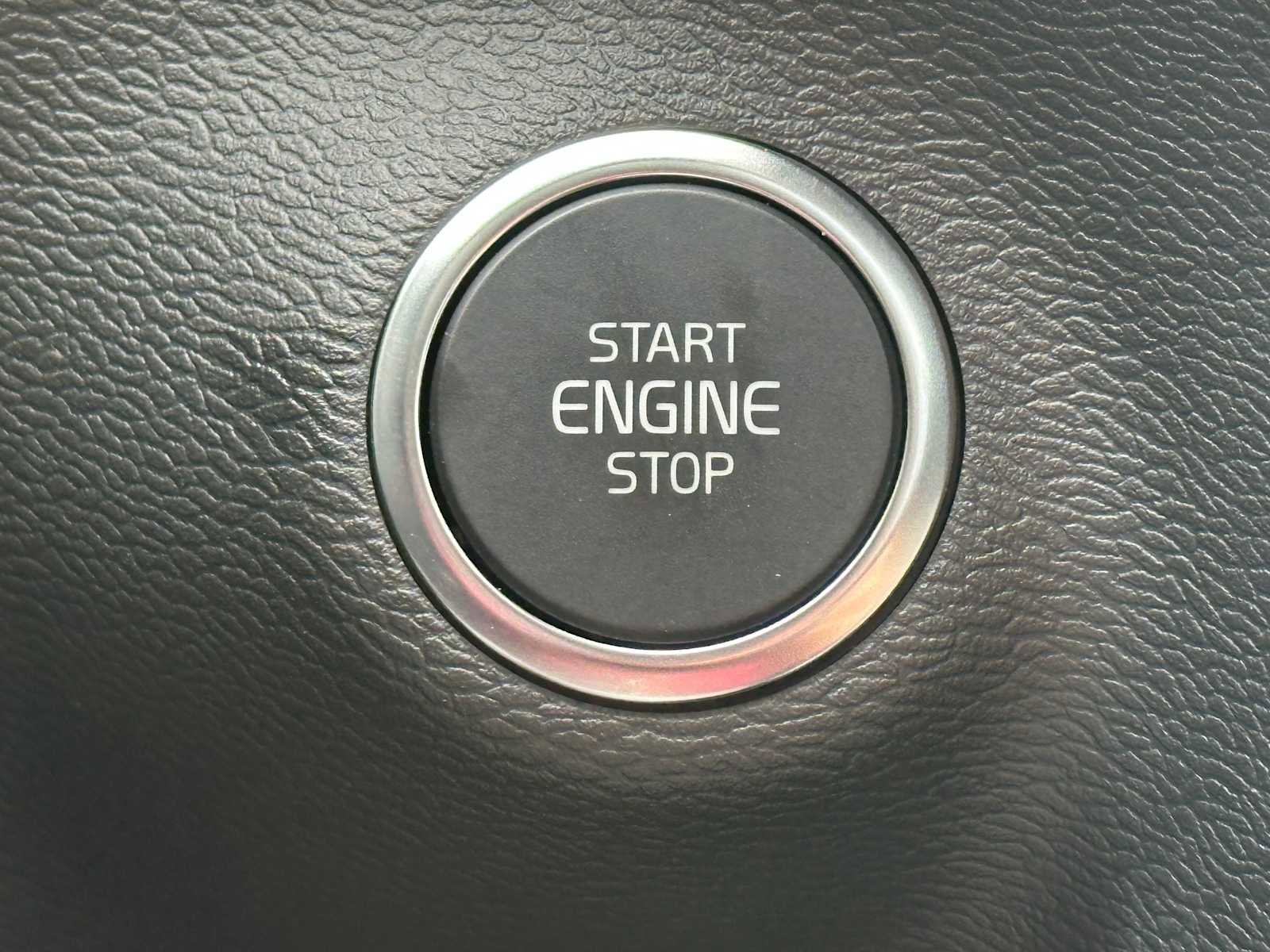 New 2026 Volvo XC40 B5 Ultra w/ Climate Package image 34