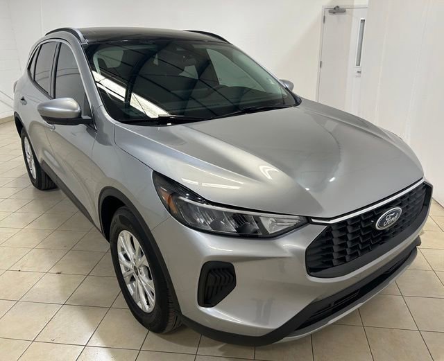 Used 2023 Ford Escape Active w/ Tech Pack #2 image 7
